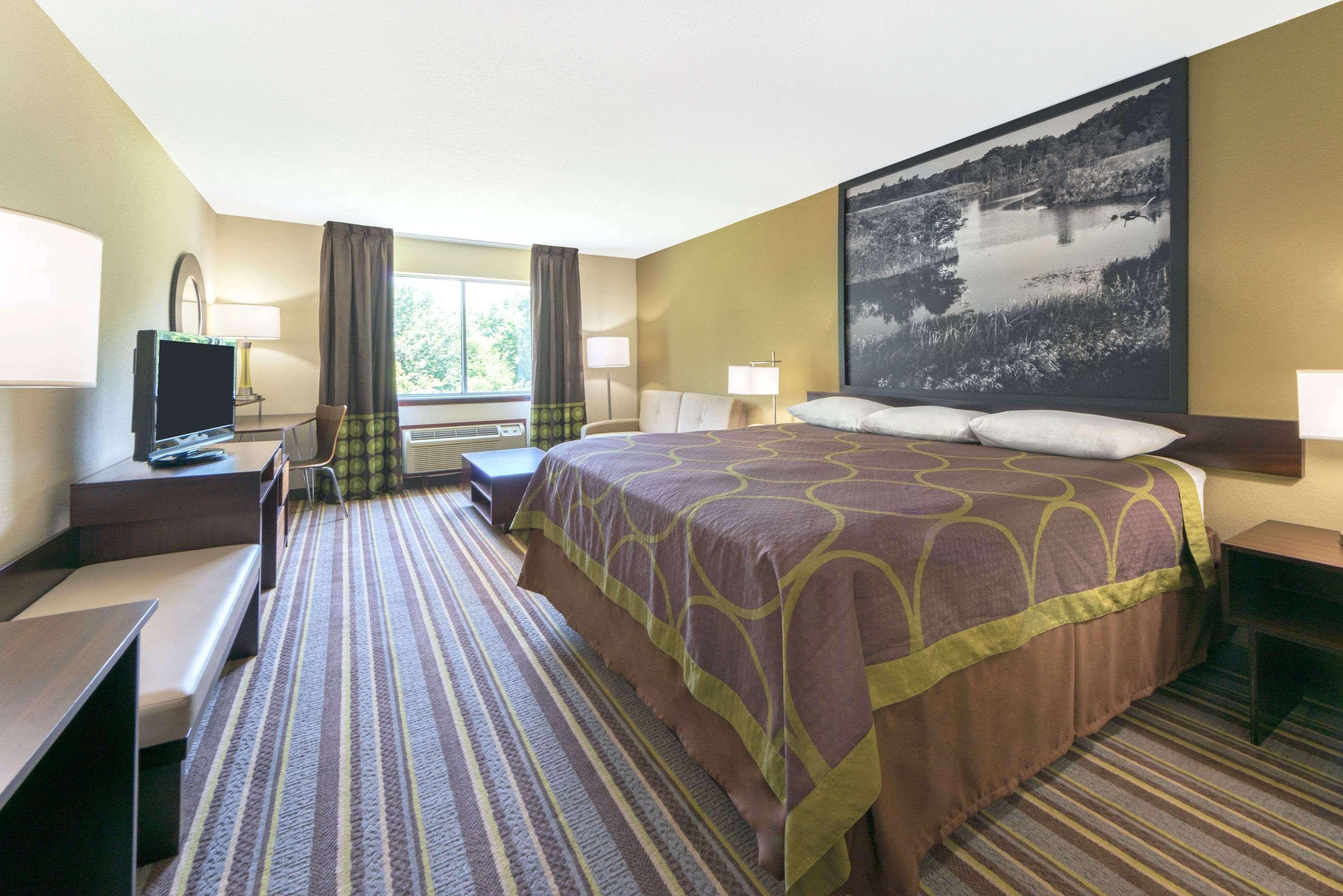 Super 8 By Wyndham Perry Hotel Bagian luar foto