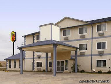 Super 8 By Wyndham Perry Hotel Bagian luar foto