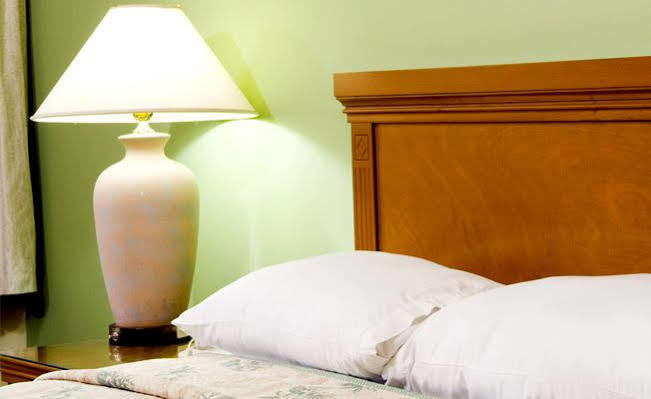 Super 8 By Wyndham Perry Hotel Bagian luar foto